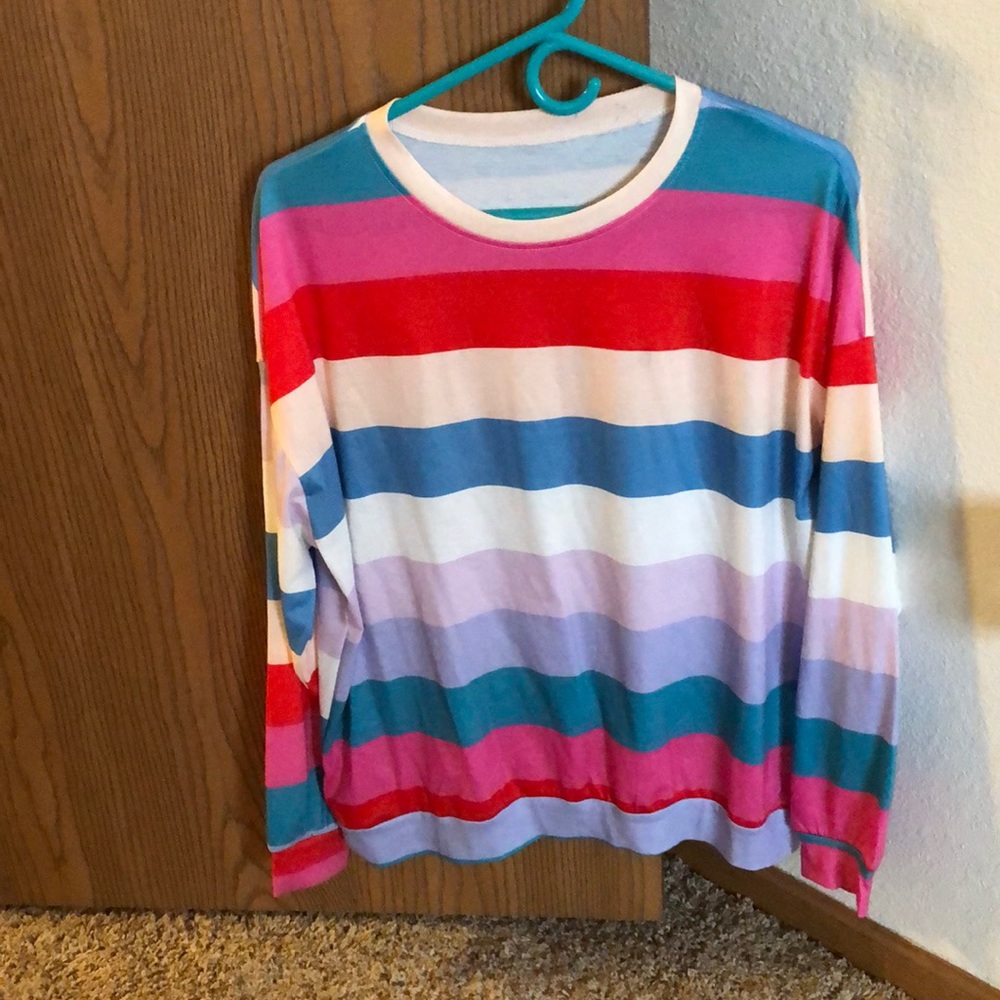 Long sleeved shirt.